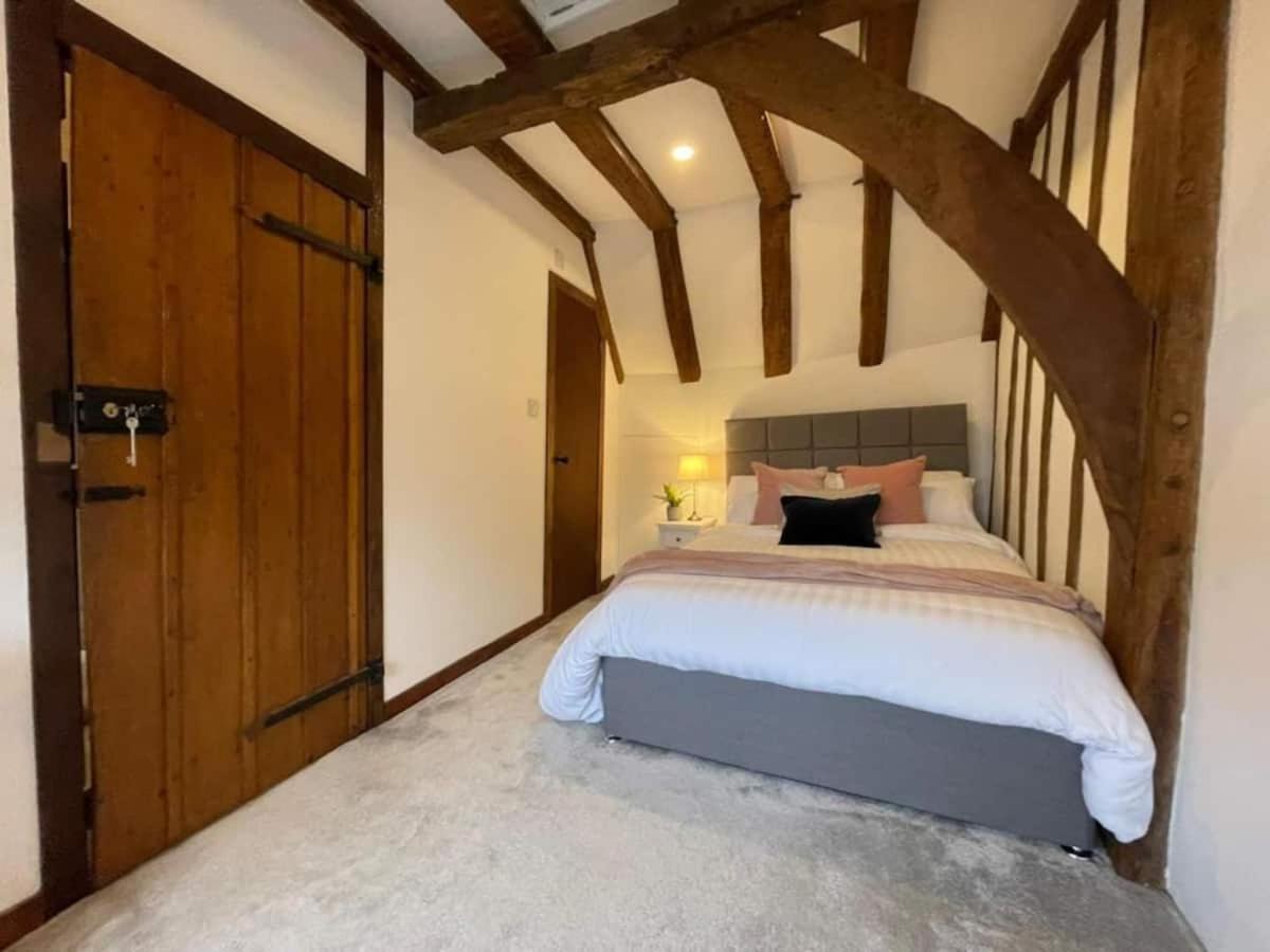 Rural Country Suites - Judge'S Lodge East Grinstead Extérieur photo